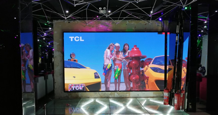 LED顯示屏進駐0℃網(wǎng)吧