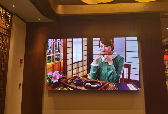 深圳羅湖某會所-55寸液晶拼接屏