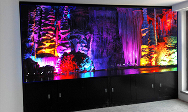 降稅減負(fù)、激發(fā)企業(yè)創(chuàng)新熱情，有利無縫拼接屏廠家發(fā)展