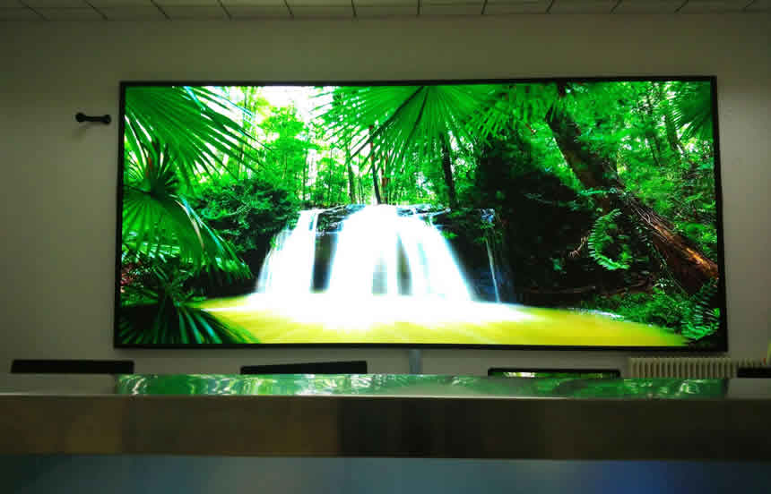 無縫拼接屏的出現(xiàn)，解決拼接屏廠家“拼接縫隙”技術問題