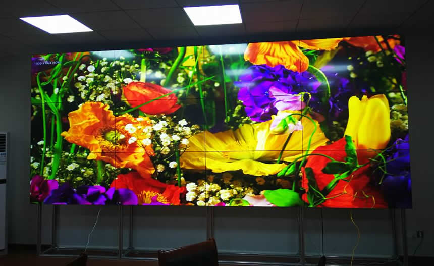 如何選擇工業(yè)液晶拼接屏？