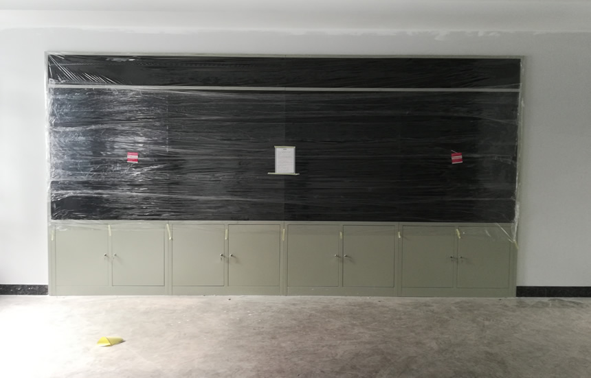 濟(jì)南歷下區(qū)交警第二中隊2x4液晶拼接屏