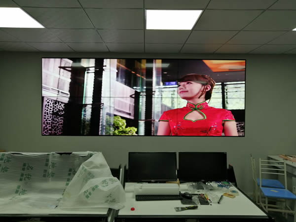 液晶拼接屏進(jìn)駐西安鐵路職業(yè)學(xué)院