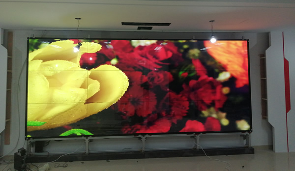 薛城國家電網(wǎng)-55寸0.88液晶拼接屏案例